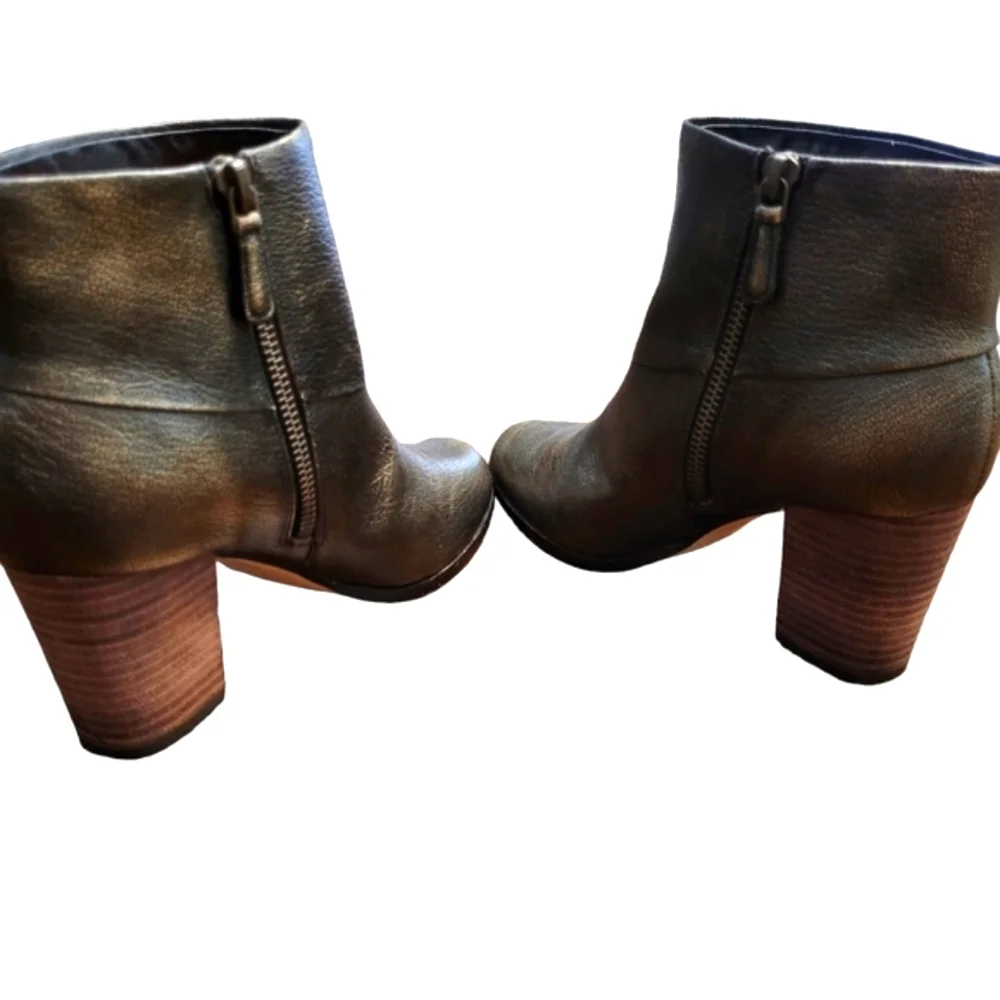 Cole Haan Cassidy Bootie Black Gold Metallic Leather Nike Air Technology 5.5B